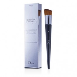 Christian Dior Backstage Brushes Professional Finish Fluid Foundation Brush (Full Coverage) -